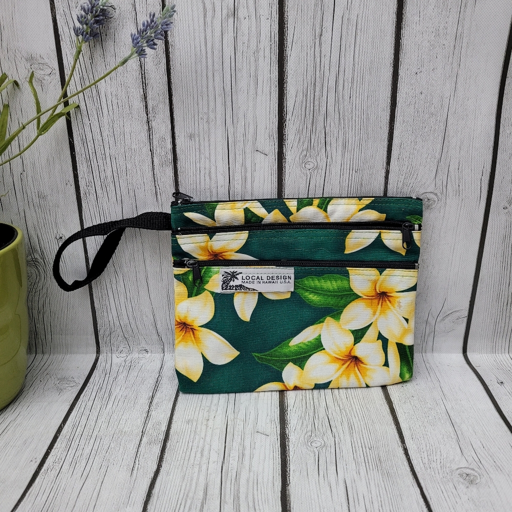 Floral Hawaiian Green Wristlet Bag